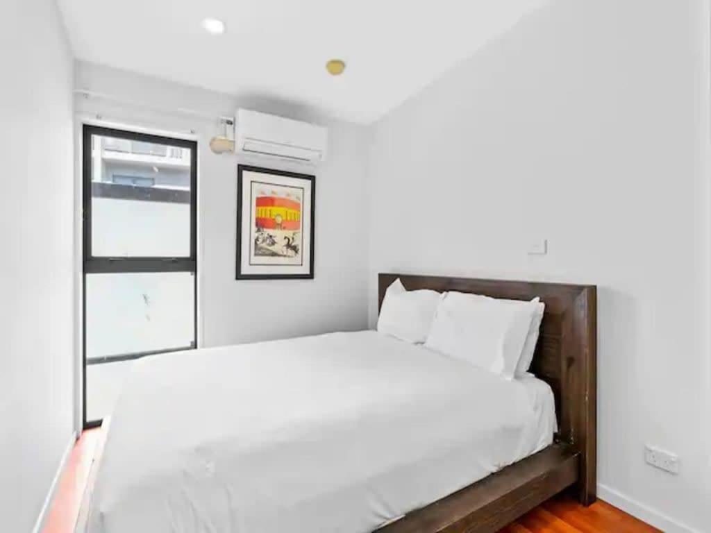 Sleek Modern Pad Next To Spark Arena Free Parking Окленд Экстерьер фото