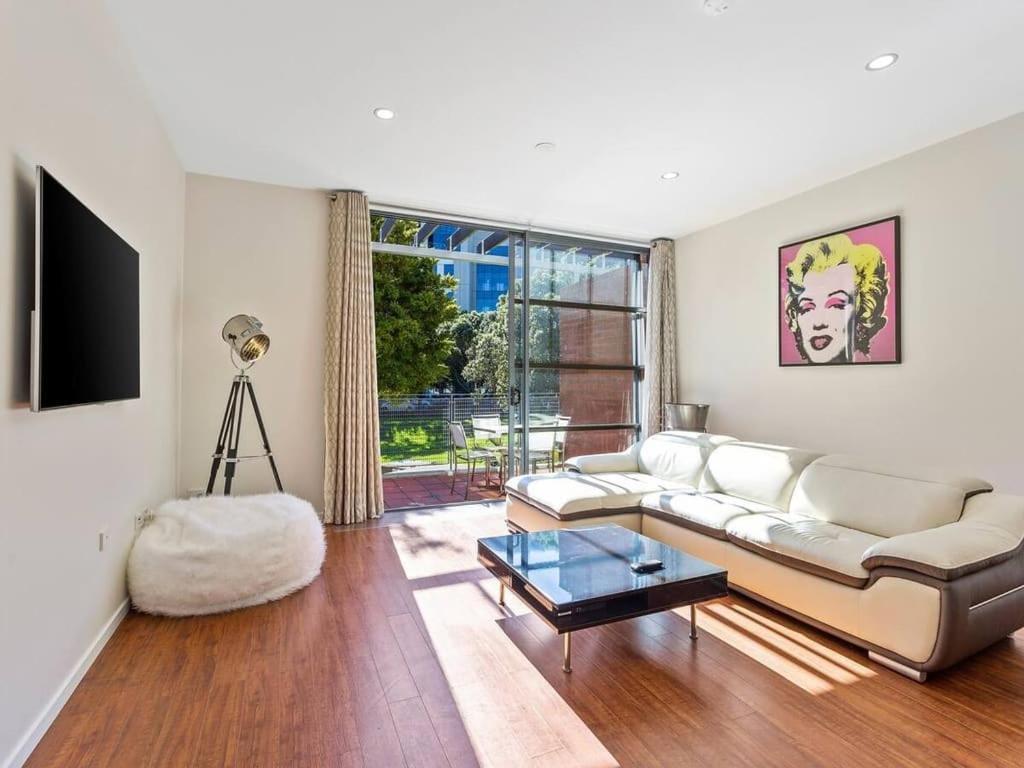 Sleek Modern Pad Next To Spark Arena Free Parking Окленд Экстерьер фото